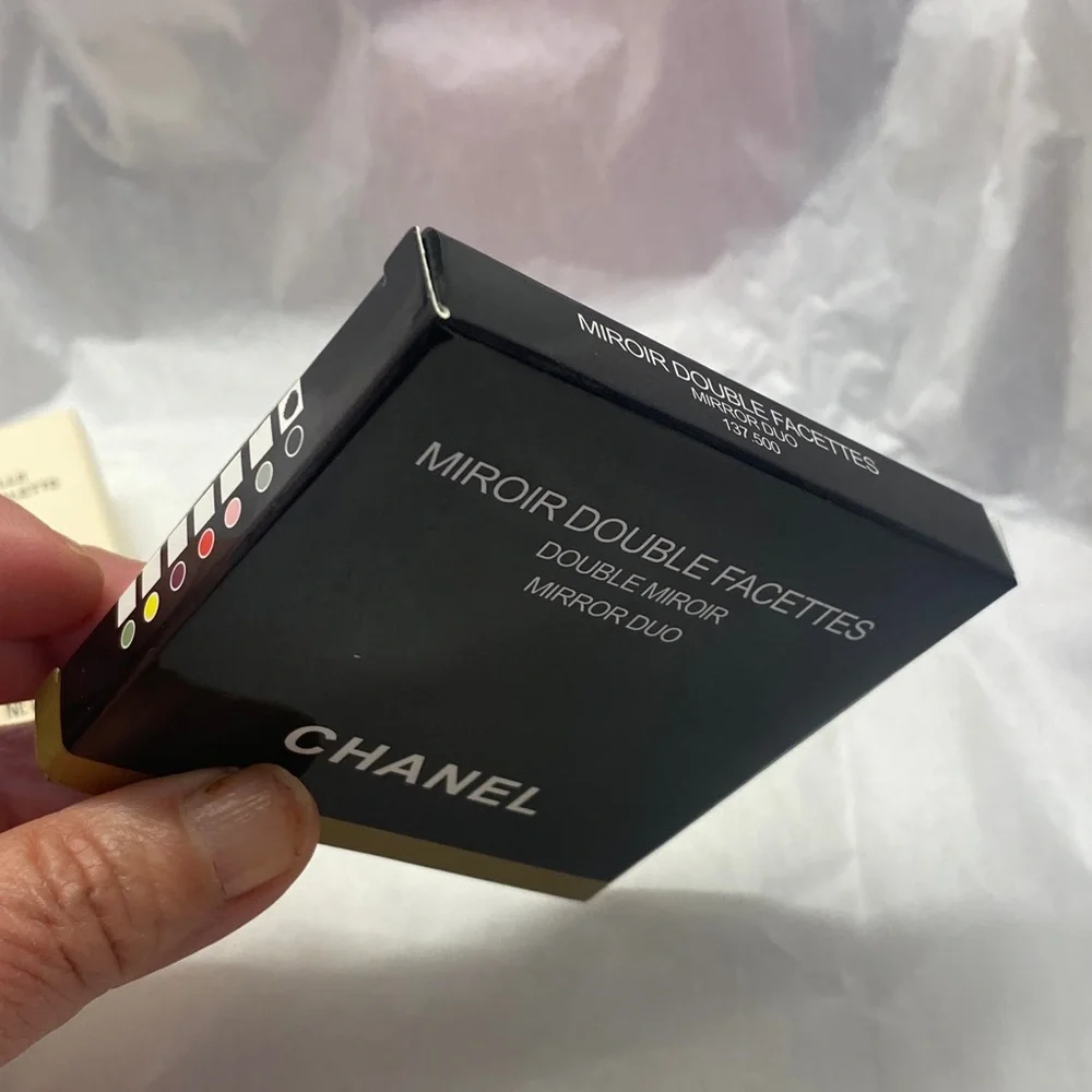 CHANEL Les Beiges—WARM Natural Eyeshadow and Mirror Set
